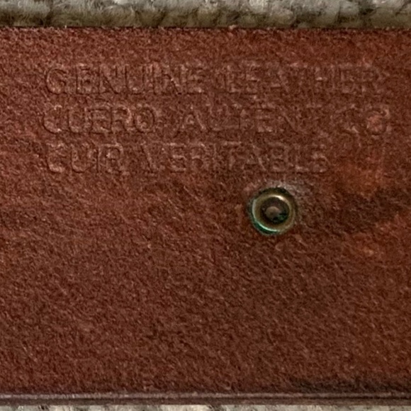 Liz Claiborne - Leather Belt With Colored Embossed Design & Decorative Rivets - Picture 10 of 10